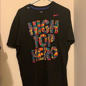 Vintage T Short Nike 90s inspired high top hero